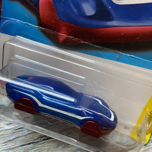 Hot Wheels Coupe Clip Blue Red 23/250 Experimotors 2/5 Key Chain - Picture 4 of 6